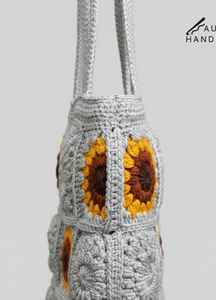 Golden Sunflower Bloom (Grey)