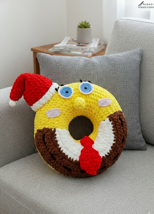 Crochet Christmas cushion