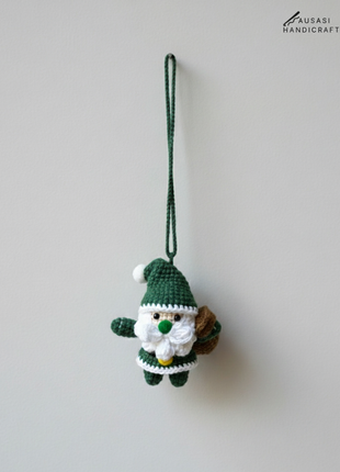 Handmade crochet Green Hanger/ Keychain