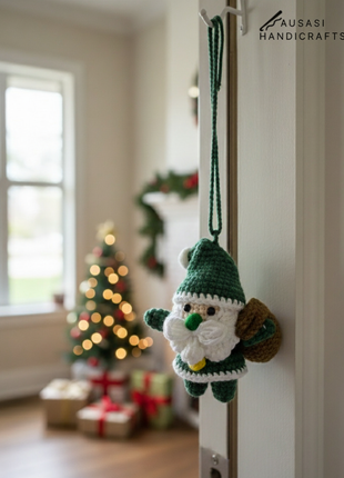 Handmade crochet Green Hanger/ Keychain